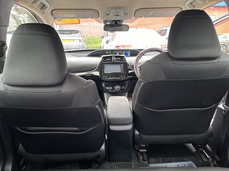 TOYOTA PRIUS 5 seats 2019 with MODELESTA KIT EURO6 automatic