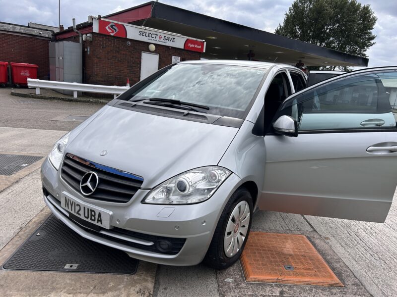 Mercedes A180 a class 2012 1.8 petrol very low mileage