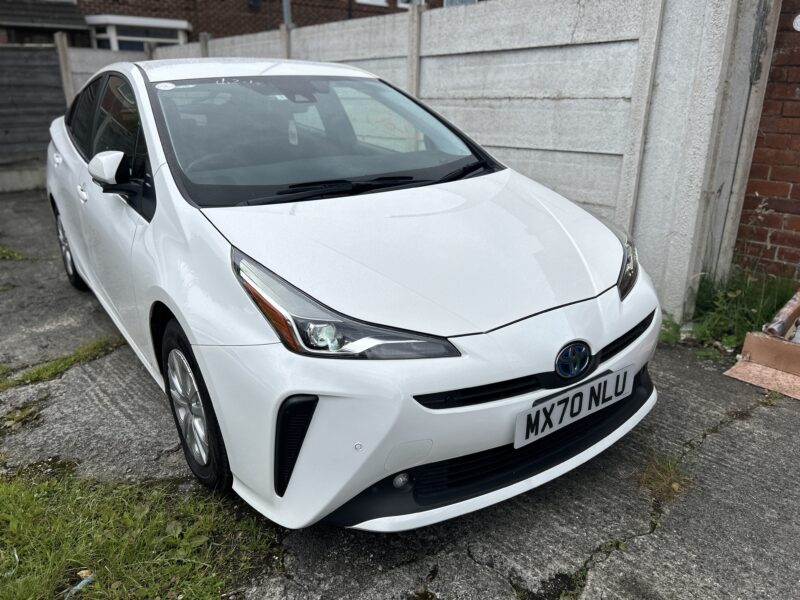 Toyota Prius 5 seats hybrid 2021 with many extra options