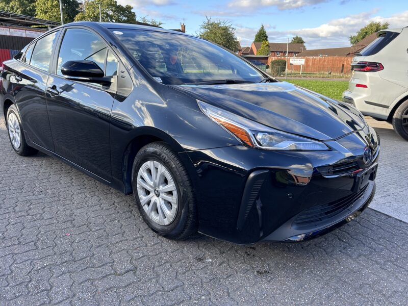 Toyota Prius 2022 hybrid black