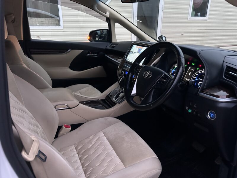 Hybrid Valfire 8 seats