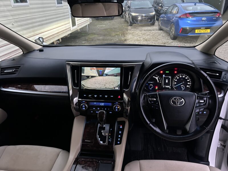 Hybrid Valfire 8 seats