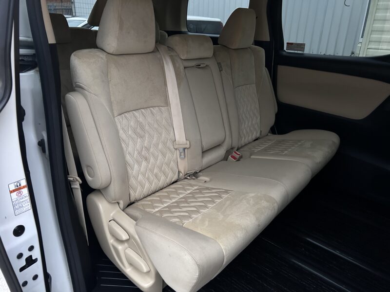 Hybrid Valfire 8 seats