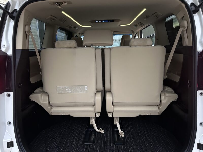 Hybrid Valfire 8 seats