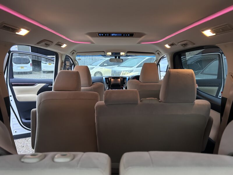 Hybrid Alphard 8 seats