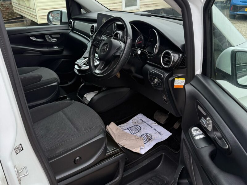MERCEDES V220d 7 seats desil
