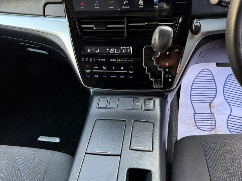 Hybrid estima 2017 7 seats