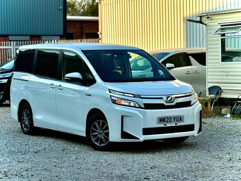 Hybrid voxy 2020