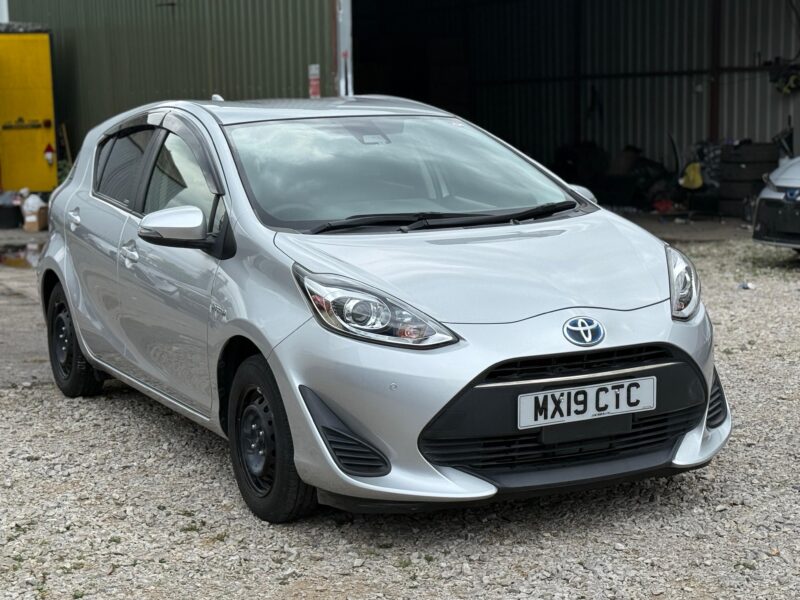 2019 toyota aqua hybrid
