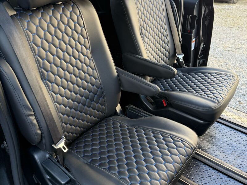 MX18 OER voxy hybrid 7 seat facelift