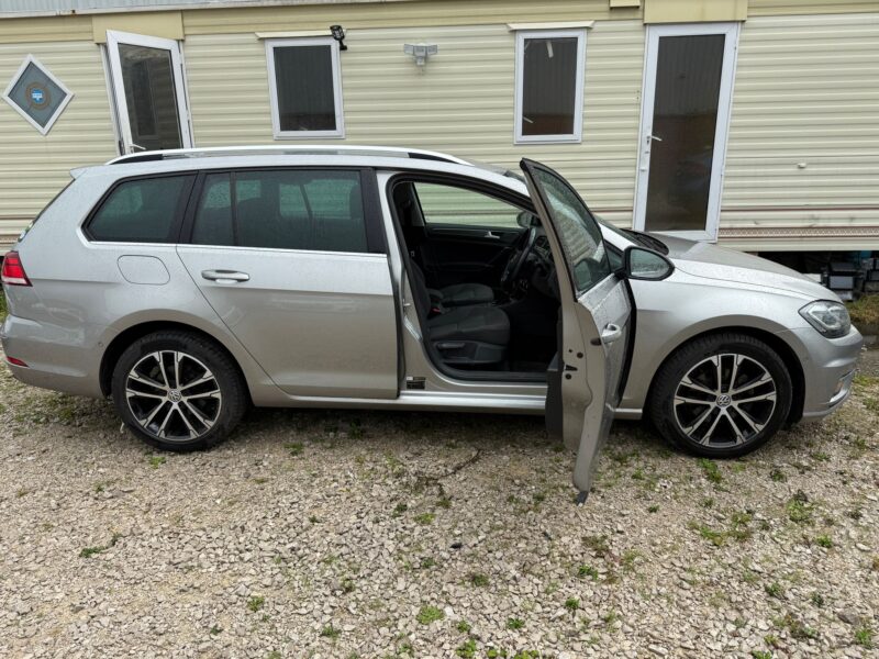 2020 Volkswagen Golf Estate 1.2 TSI Automatic – 43,000 miles