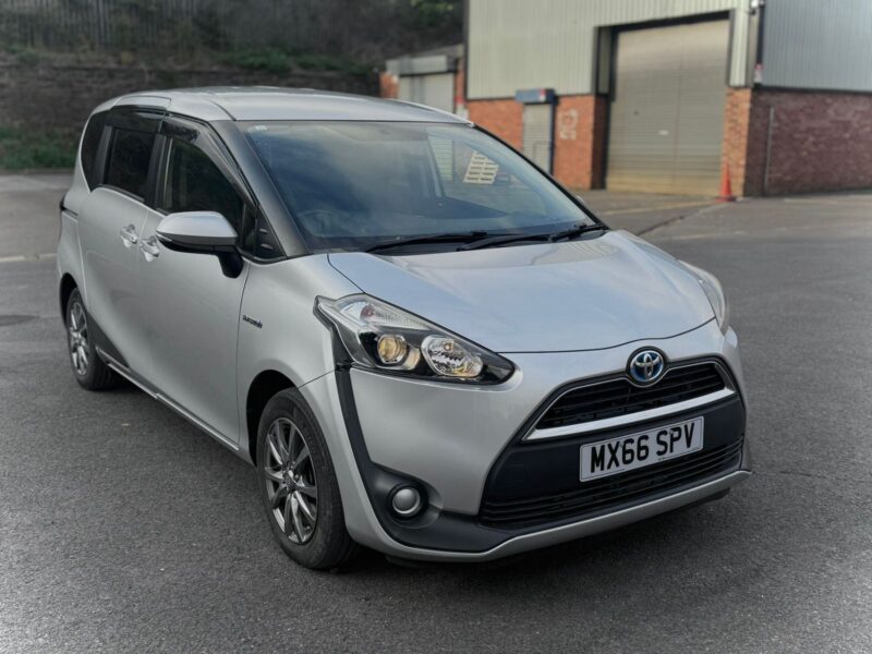 Toyota Sienta Hybrid 7 Seater | Uber XL Approved | Automatic | £9995