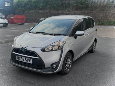 Toyota Sienta Hybrid 7 Seater | Uber XL Approved | Automatic | £9995