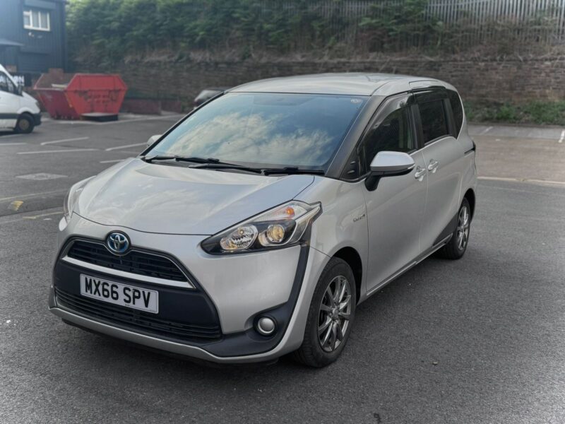 Toyota Sienta Hybrid 7 Seater | Uber XL Approved | Automatic | £9995