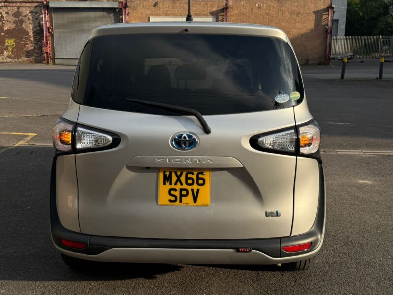 Toyota Sienta Hybrid 7 Seater | Uber XL Approved | Automatic | £9995