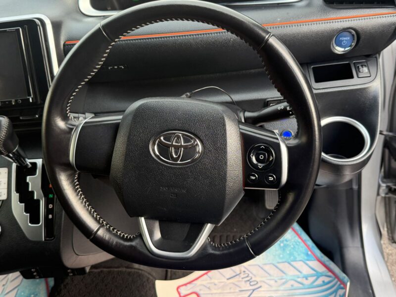 Toyota Sienta Hybrid 7 Seater | Uber XL Approved | Automatic | £9995