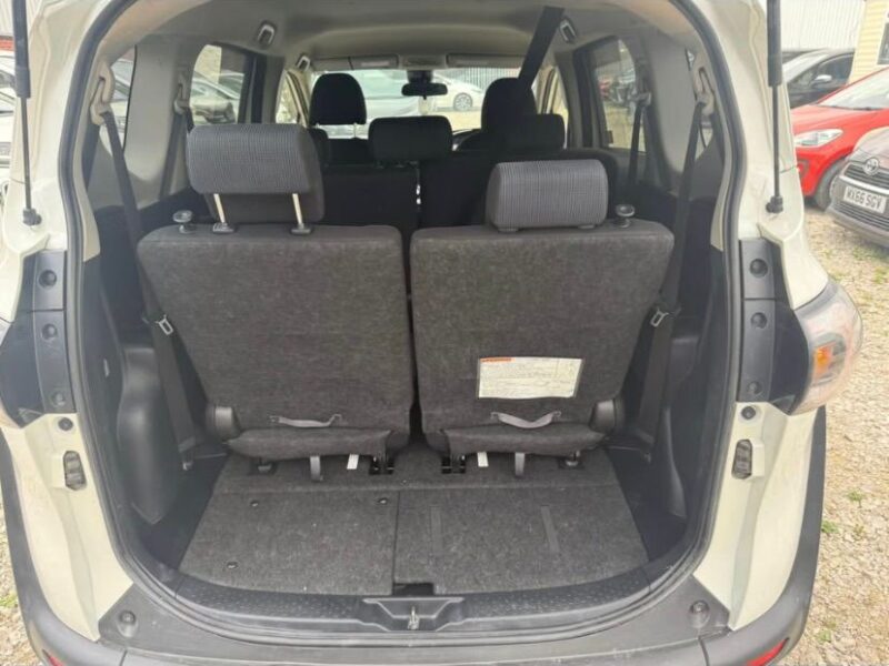 Toyota Sienta Hybrid 7 Seater Car Sale Manchester, UK