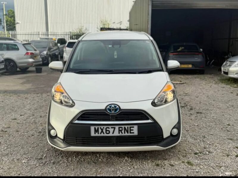 Toyota Sienta Hybrid 7 Seater Car Sale Manchester, UK