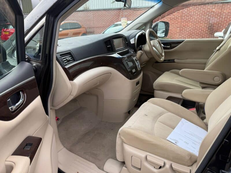 2010 Nissan Elgrand 2.5 Petrol/LPG – 8 Seater MPV | Automatic | HPI Clear | Finance Available