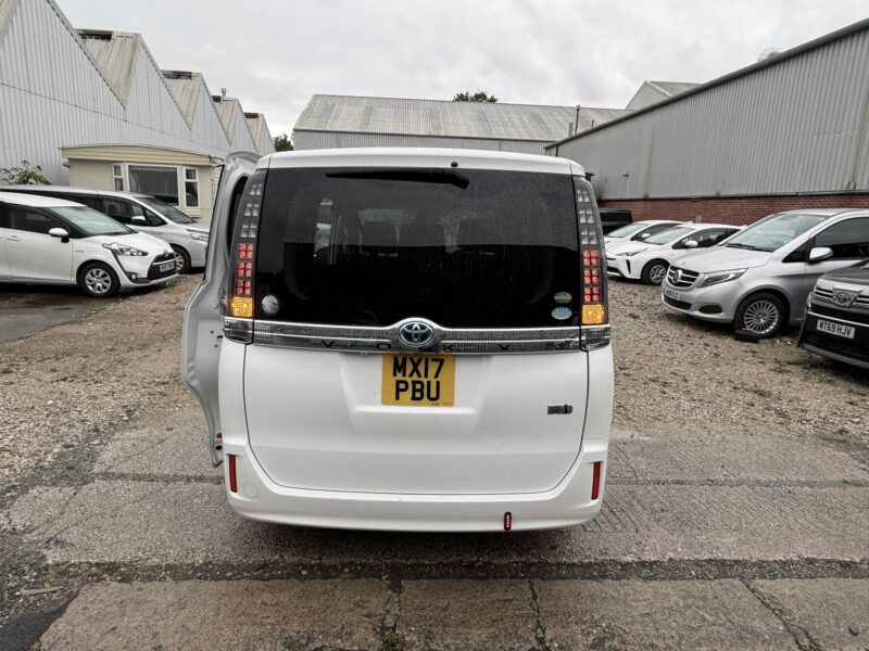 2017 Toyota Voxy Hybrid 7 Seater – HPI Clear, Finance Available | Manchester