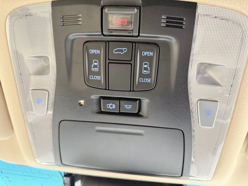 2017 Toyota Voxy Hybrid 7 Seater – HPI Clear, Finance Available | Manchester