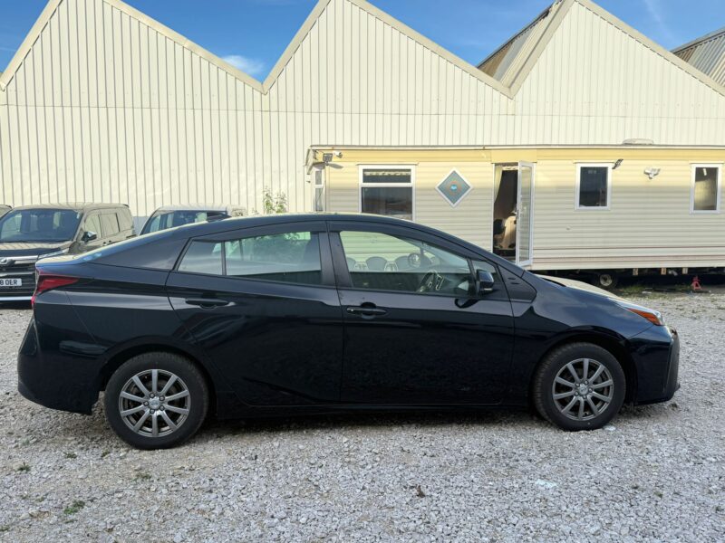 Toyota Prius 2018 Hybrid Automatic – Excellent Condition – Manchester Cars
