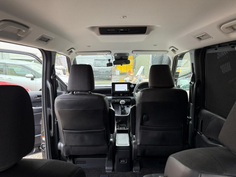 2022 Toyota Noah Hybrid for Sale in Manchester – Low Mileage, ULEZ Free, Euro 6