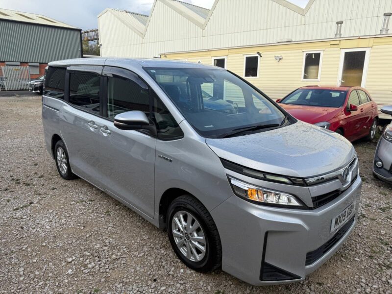 Toyota Voxy 2019 Model Year – Spacious 7 Seater Hybrid for Sale in Manchester, ULEZ Compliant, Euro 6, Ready to Drive Away
