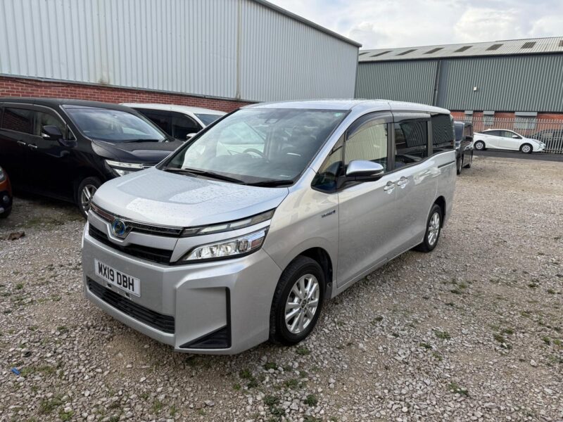 Toyota Voxy 2019 Model Year – Spacious 7 Seater Hybrid for Sale in Manchester, ULEZ Compliant, Euro 6, Ready to Drive Away