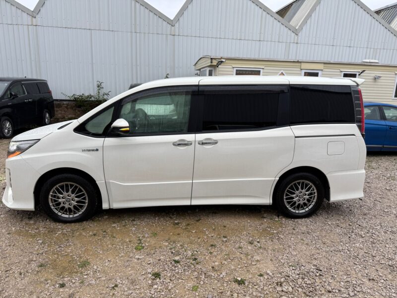 Toyota Noah 2019 WXB Luxury Edition – 7 Seater MPV | Low Mileage | Finance & Warranty Available | Manchester