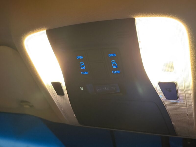 2017 Toyota Alphard 2.5 Hybrid – ULEZ Compliant, Low Mileage, Premium 7-Seater MPV– For Sale in Manchester