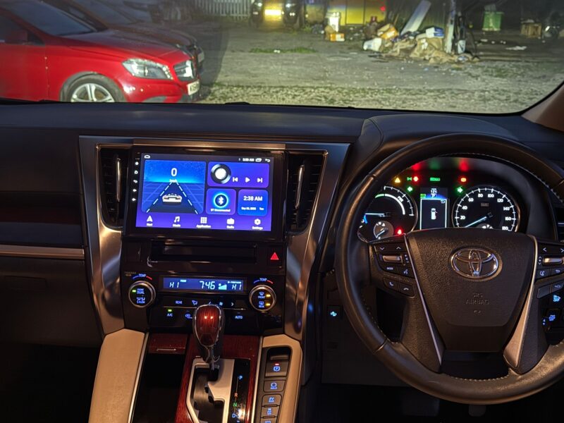 2017 Toyota Alphard 2.5 Hybrid – ULEZ Compliant, Low Mileage, Premium 7-Seater MPV– For Sale in Manchester