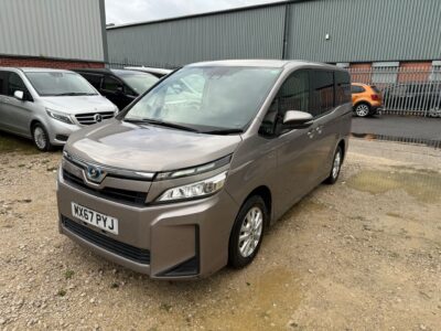 Toyota Voxy Hybrid 1.8 2017 – Family 7 Seater MPV | ULEZ Free | Finance Available | Manchester