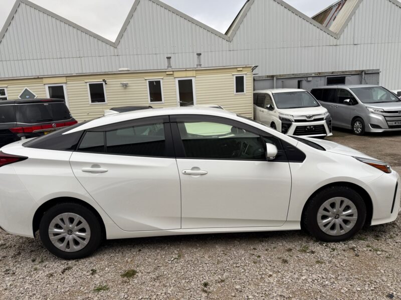 2022 Toyota Prius 1.8 Hybrid – ULEZ Free – Automatic – Manchester