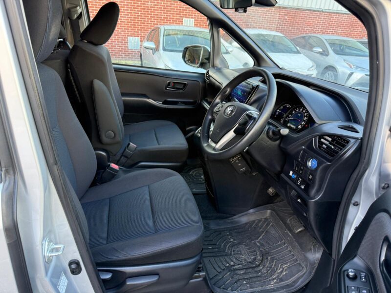 2020 Toyota Noah 1.8 Hybrid 7-Seater – ULEZ Free – Manchester – Finance & 6 Month Warranty