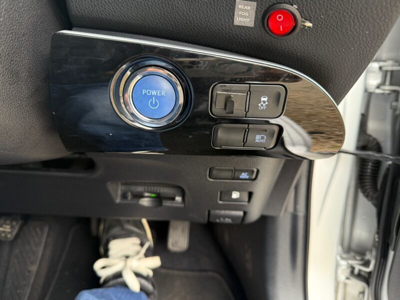 2022 Toyota Prius Hybrid – Smooth Drive, ULEZ Compliant, 6-Month Warranty Finance Available in Manchester