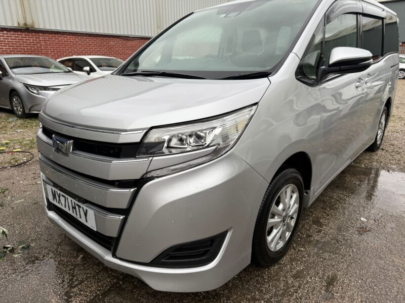 2022 Toyota Noah 1.8 Hybrid – 7-Seater MPV – ULEZ Free, Euro 6