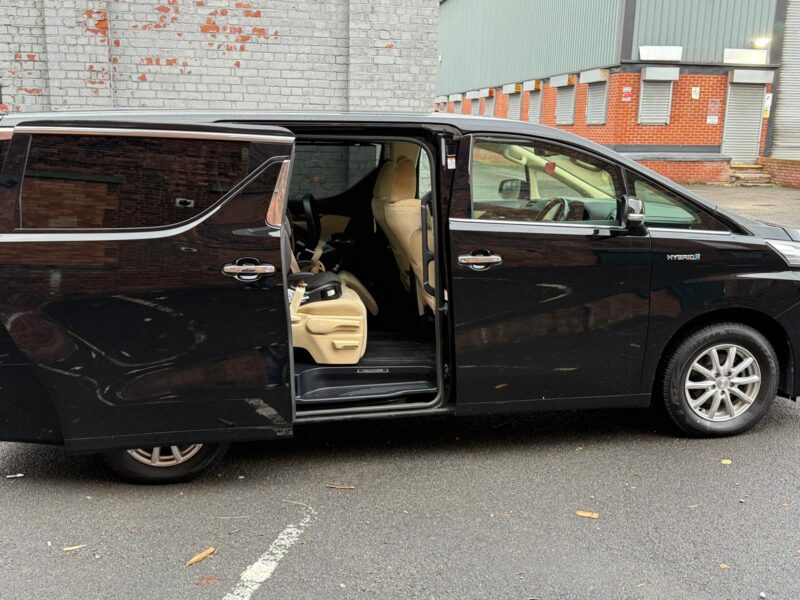 2017 Toyota Vellfire 2.5 Hybrid – E-Four 4WD – ULEZ Free – Manchester – Finance Available
