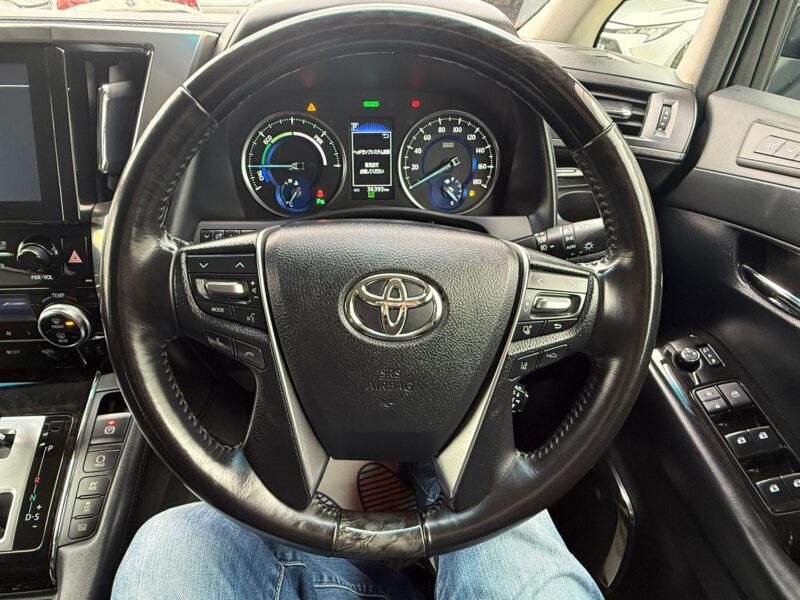 Used 2018 Toyota Vellfire Hybrid – Premium 7-Seater MPV – ULEZ Free – Manchester