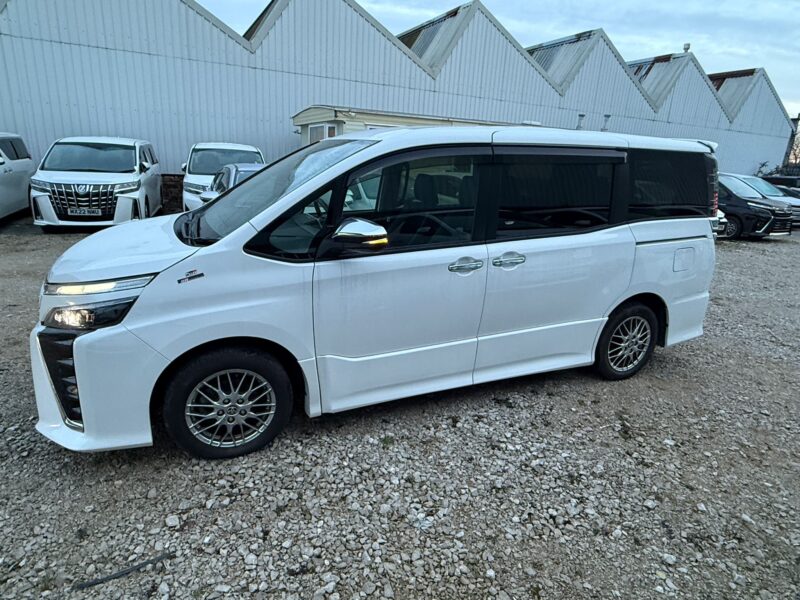 2021 Toyota Voxy Hybrid for Sale in Manchester – ULEZ Free | Low Mileage | 6-Month Warranty