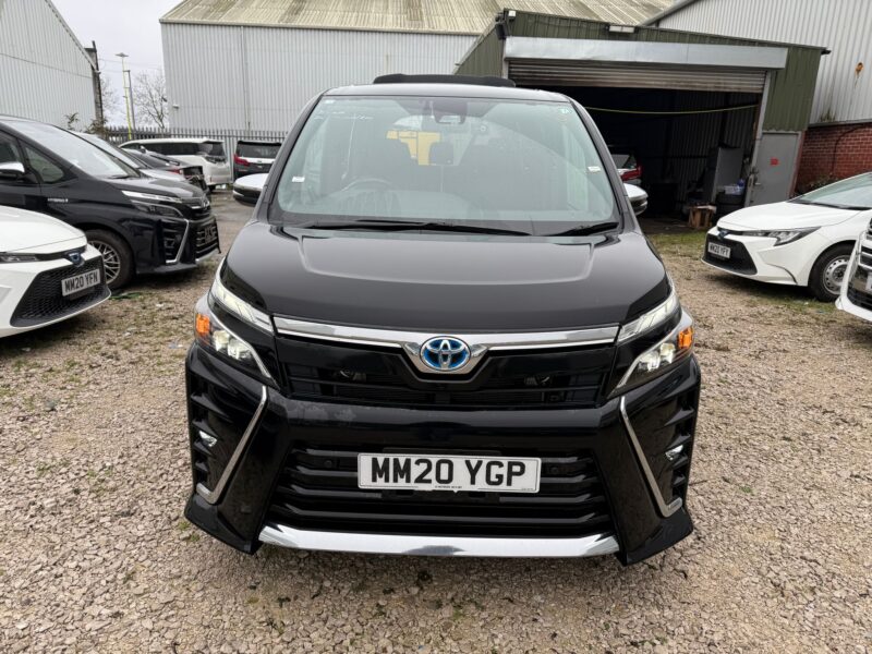 2020 Toyota Voxy Hybrid – Black – Spacious 7-Seater MPV – ULEZ Free – Manchester