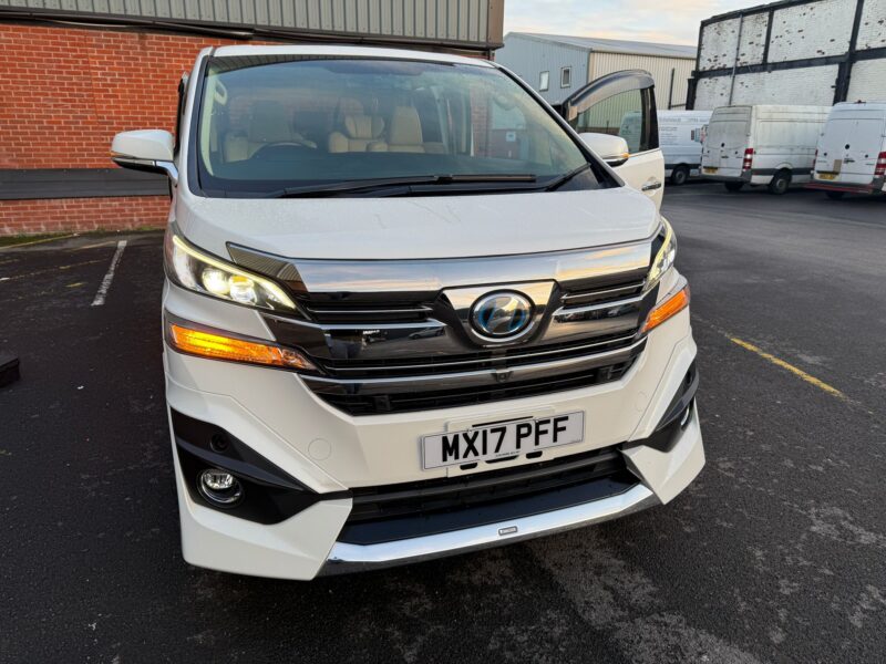 Toyota Vellfire 2017 2.5 hybrid Petrol – Executive Luxury MPV | Only 37,467 Miles
