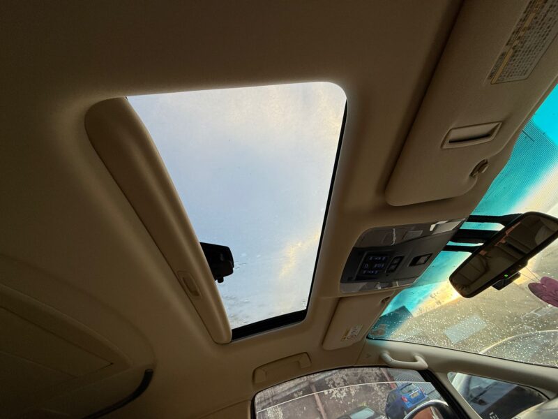 Toyota Vellfire 2017 2.5 hybrid Petrol – Executive Luxury MPV | Only 37,467 Miles