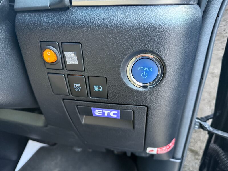 2020 Toyota Alphard 2.5 Hybrid – 8 Seater Luxury MPV – New Facelift – Low Mileage – Manchester UK