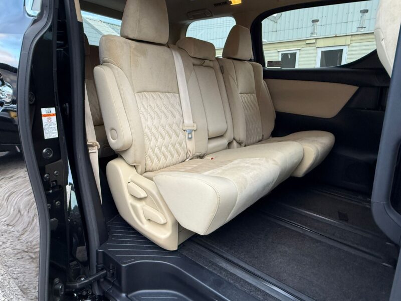 2020 Toyota Alphard 2.5 Hybrid – 8 Seater Luxury MPV – New Facelift – Low Mileage – Manchester UK