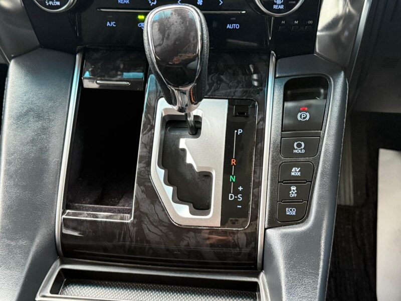 2020 Toyota Vellfire Hybrid 2.5 – Luxury 7-Seater MPV | ULEZ Free | Manchester