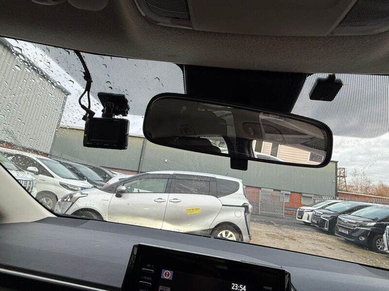 Toyota Corolla 1.8 Hybrid Automatic 2020 – ULEZ Free – Manchester