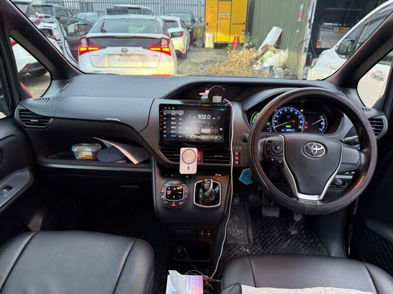 2015 Toyota Noah 1.8 Petrol Hybrid Automatic – Taxi Ready – Leather Interior | Manchester