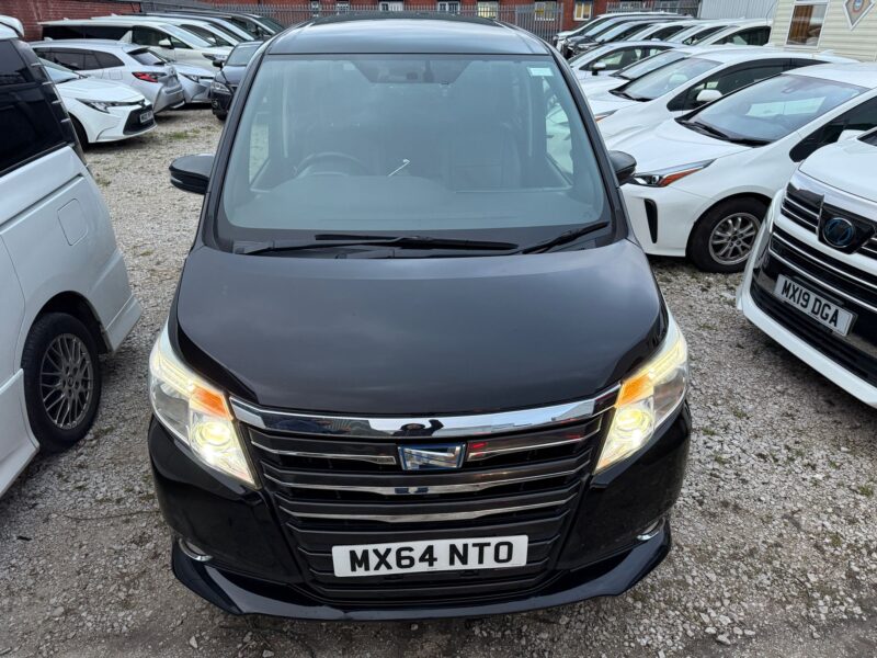 2015 Toyota Noah 1.8 Petrol Hybrid Automatic – Taxi Ready – Leather Interior | Manchester