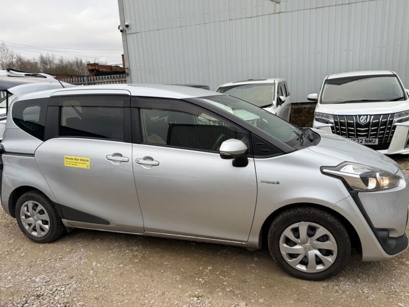 2018 Toyota Sienta 1.5 Hybrid Automatic – Manchester Taxi / Private Hire Ready – 7 Seats